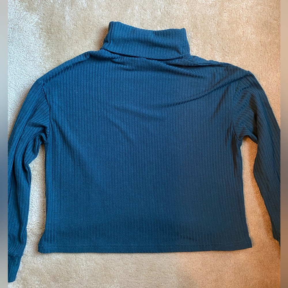 Women’s Turtle Neck Light Sweater - Teal
